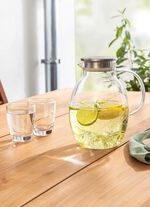 Glaskanne mit integriertem Sieb 