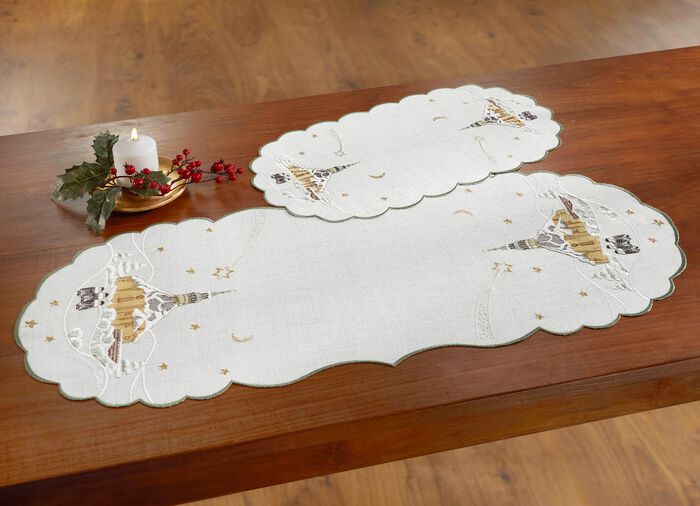 Tisch- und Raumdekoration mit echter Plauener Spitze CREME