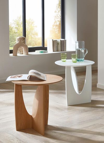 Moderner Beistelltisch 