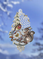 Fensterbild Eichhörnchen aus echter Plauener Spitze 