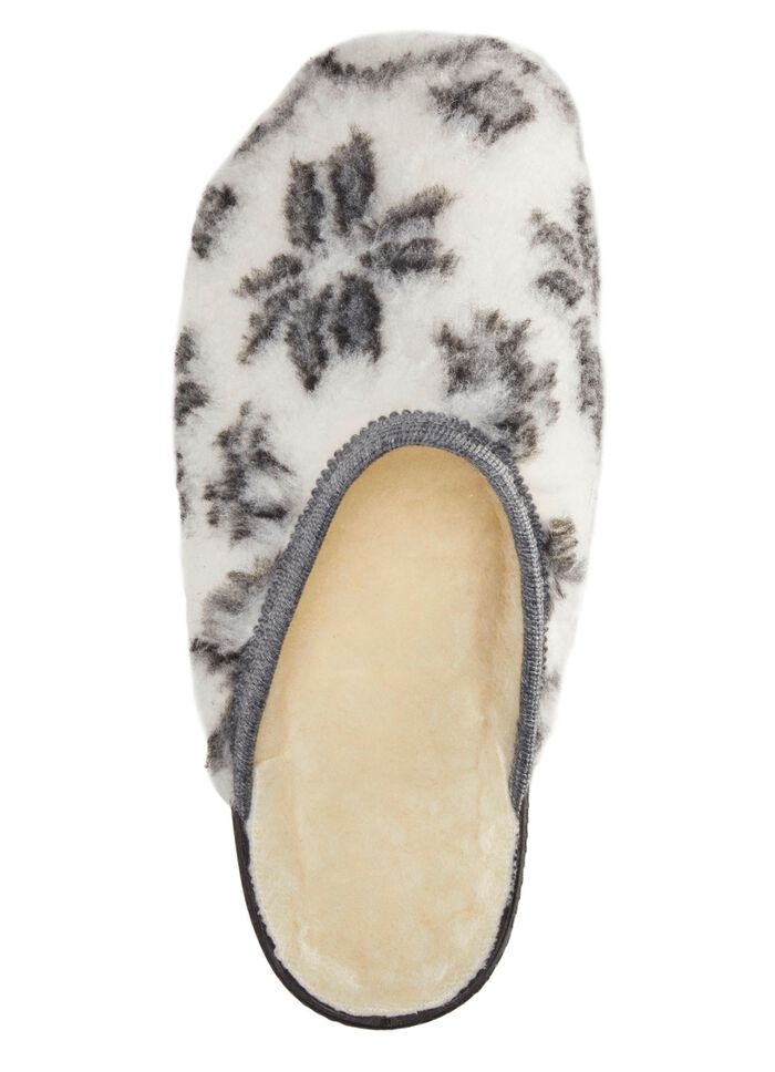 Pantoffel aus bedrucktem Pl&uuml;schmaterial 