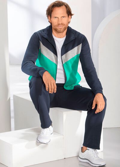 Freizeitanzug mit Seitentaschen 