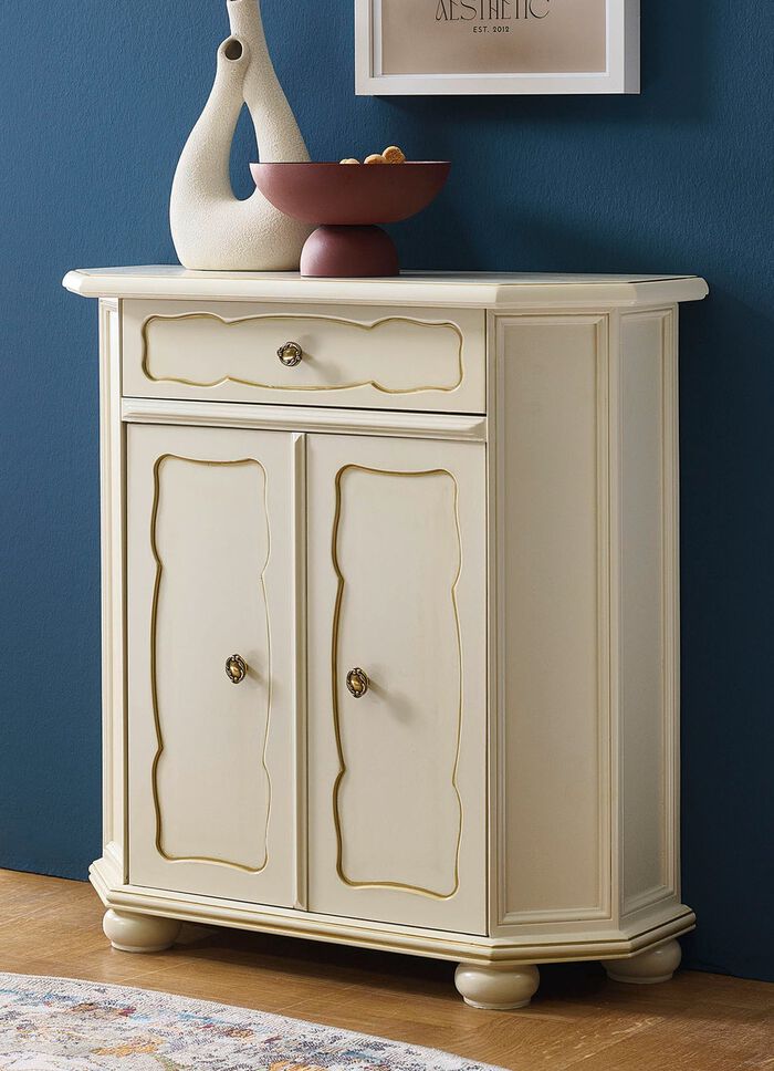 Italienische Kommodenserie mit reichhaltigen Verzierungen 