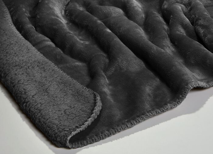Superkuschelige Wohndecke in Teddyfleece-Qualität ANTHRAZIT