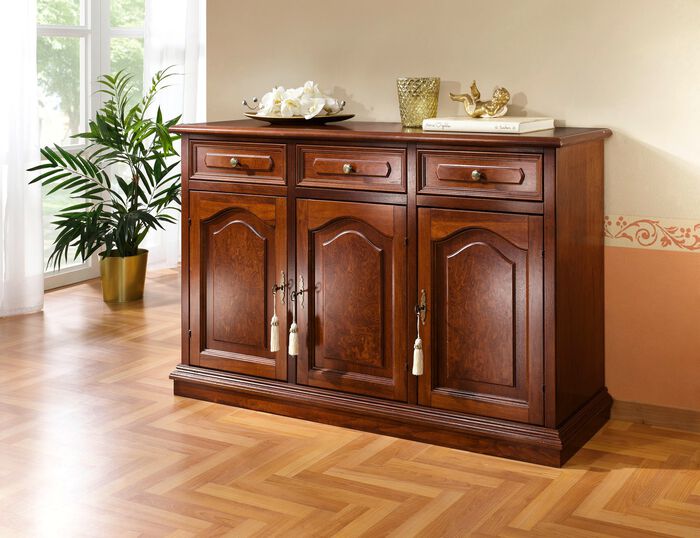 Teilmassive Kommode mit Echtholzfurnier NUSSBAUM