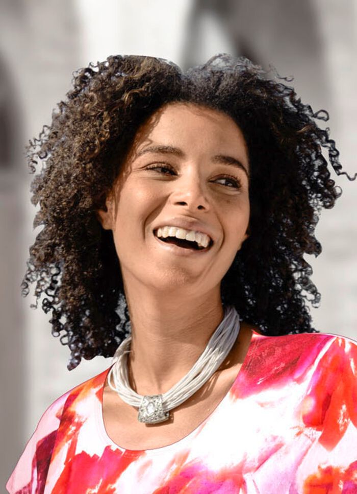 Textilkette mit Kristallstein Anh&auml;nger 