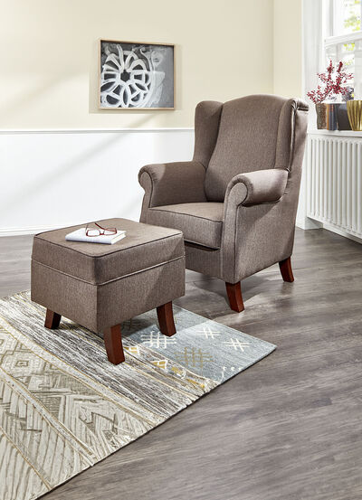 Ohrenbackensessel mit Hocker 