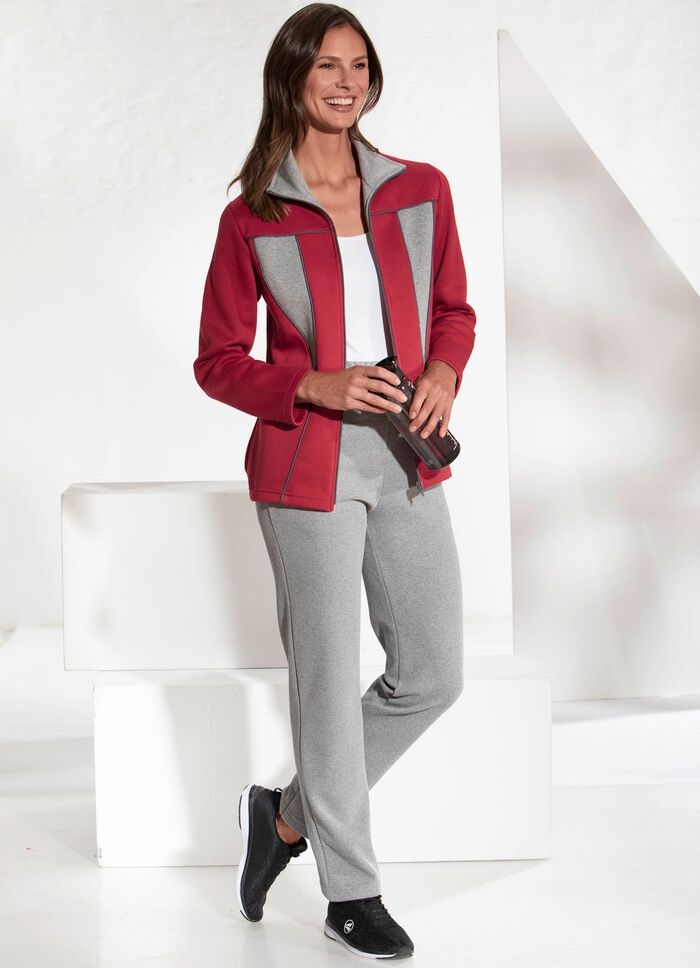 Freizeitanzug mit Zierpaspeln 