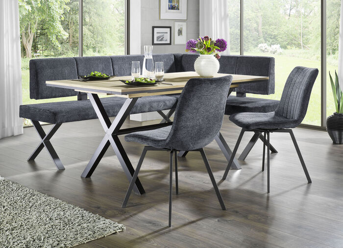 Esszimmerm&ouml;bel auf pulverbeschichtetem Metallgestell 