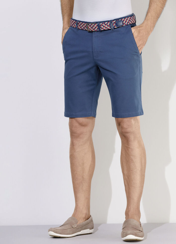 Lässige «Redpoint»-Bermudas mit Stoffgürtel in 3 Farben DUNKELBLAU