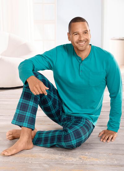 Schlafanzug mit Knopfleiste und offenen Abschl&uuml;ssen  