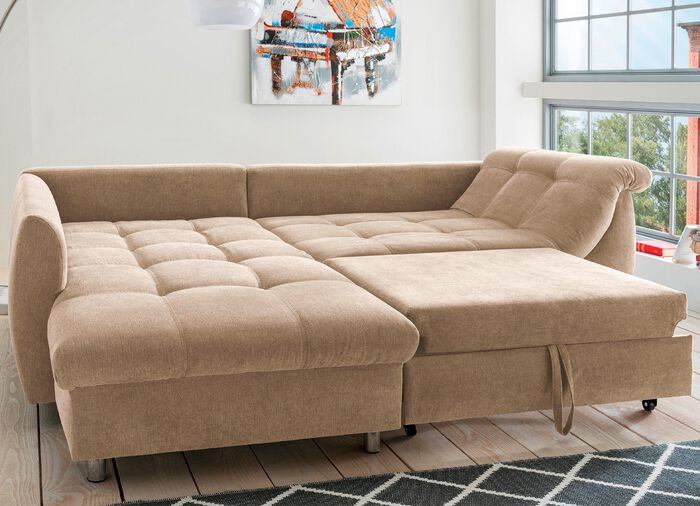 Polsterecke mit Dekokissen 