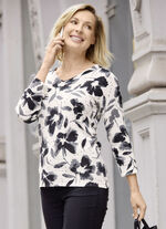 Pullover in floralem Feinstrick 