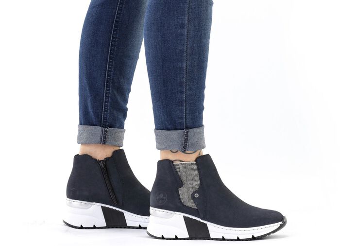 Rieker, modische Damen-Boots, Weite G, mit Reissverschluss 