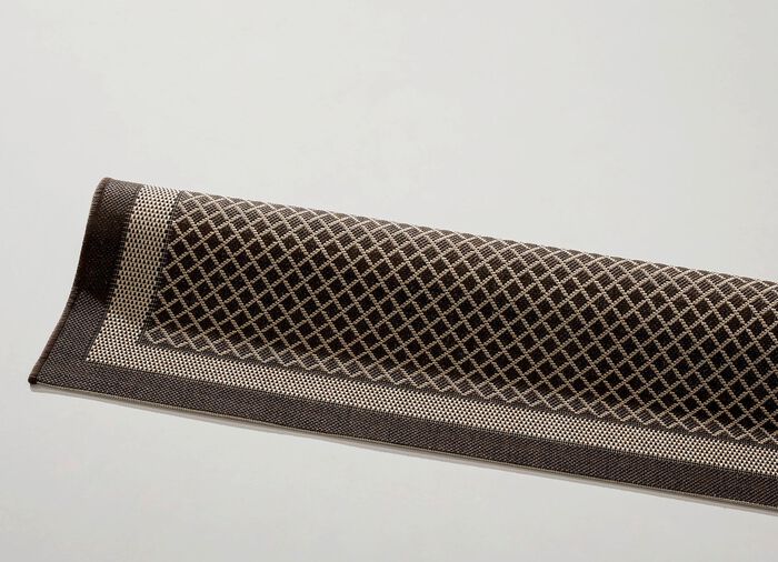 Angenehm flache Br&uuml;cken und Teppiche in Sisaloptik 