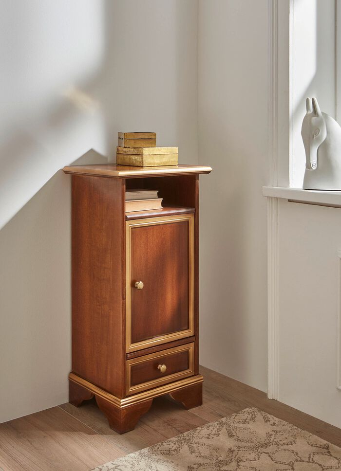 Teilmassive Kommoden in Nussbaum NUSSBAUM-GOLD