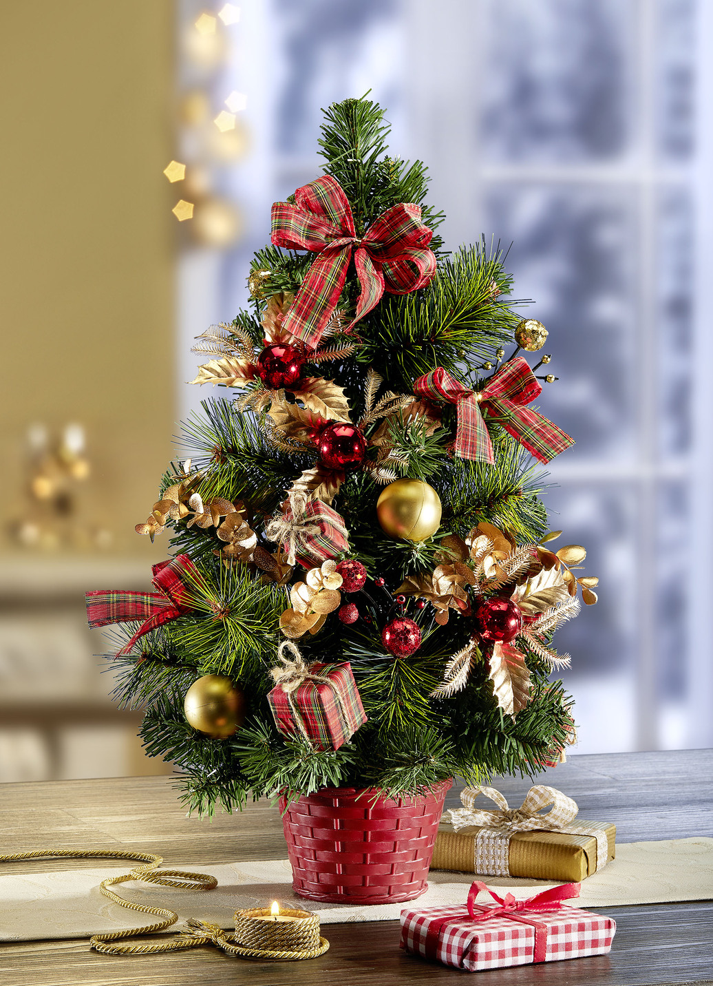 Best HD Pictures about  Luxus Weihnachtsbaum Im Topf Obi Bild  with No AI Images